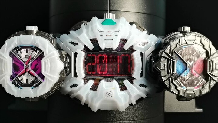 Kamen Rider Zi-O DX Dangerous Rabbit Tank Dial Limited Dial Linked Sound and Light Demonstration