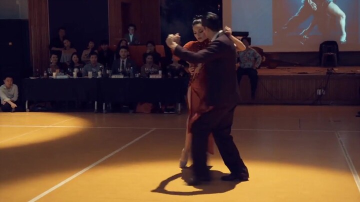 Percayalah, aku tidak mempercepatnya, tapi gerak kakiku secepat itu, dan hasil akhirnya sungguh mena