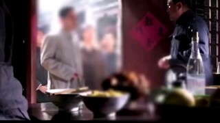 周总理看到桌上摆着的饭菜，刚迈进去的脚步收了回来，竟与百姓喝起了青菜粥！