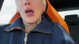 J姐痛哭！陪伴J姐的多年的修狗Diva被查出两个肿瘤