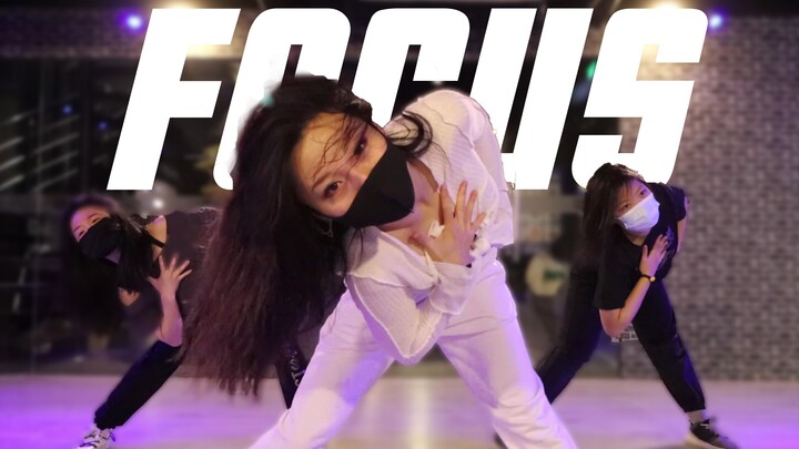 【Roson.Z Beauty Flies】Ariana Grande's "Focus" – A bit passionate, a bit wild!