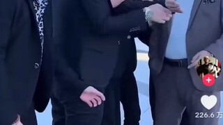 Video ala kampungan seperti ini sangat populer di TikTok luar negeri, dengan mudah meraih jutaan lik