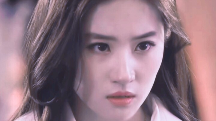 During the filming of this scene where she ran while crying, passersby, unaware that it was a movie 