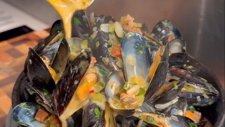 หอยแมลงภู่เบลเยียมกับเฟรนช์ฟราย 🇧🇪 (ASMR)