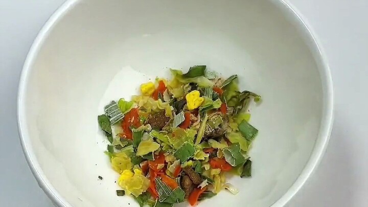 وجبة واحدة تُقدَّم بثلاث طرق، طبق واحد يُحضَّر مع حساءين، رائع جدًا!!! #جائزة_التعليقات_الترفيهية #ف