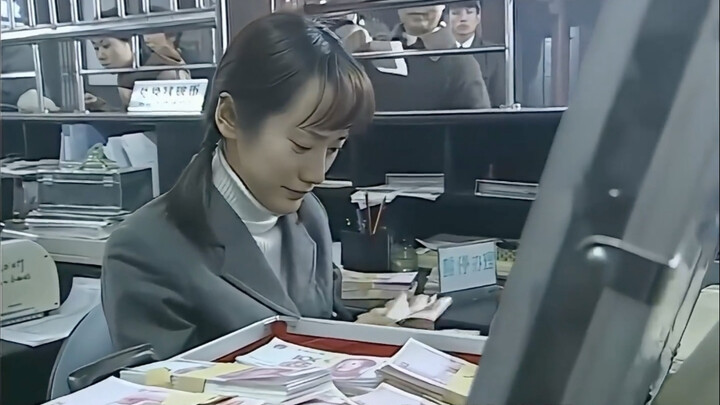 银行女职员丢失八万元巨款，没想到盗贼竟是身边的同事