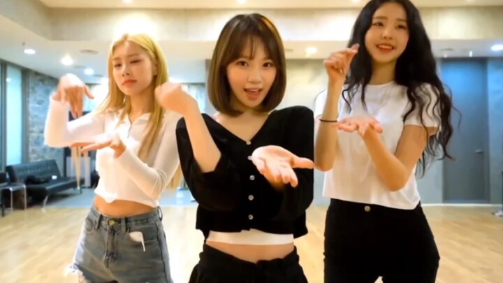 【IZ*ONE】Trương Nguyên Anh & Kim Thái Nguyên & Khương Huệ Viên luyện tập vũ đạo ca khúc “Catallena” t