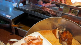 Apakah penggemar zaman sekarang memang makan makanan cepat saji seperti ini, sekali makan langsung h