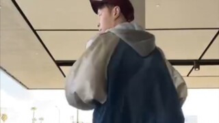 兴迪，情人节就先跳个舞吧！😄😄😉