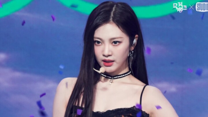 Ning Yizhuo Spicy, audio silver, close-up 4K live shot, 230519