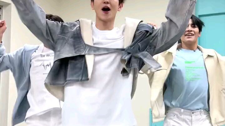 #Exo