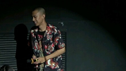 القدرة على تجاوز الحرج - عرض فو هانغ الكوميدي