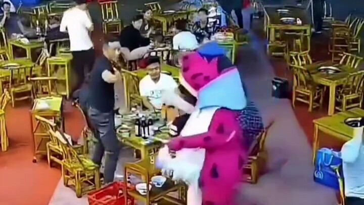 Mengintimidasi orang, akhir ceritanya sangat memuaskan