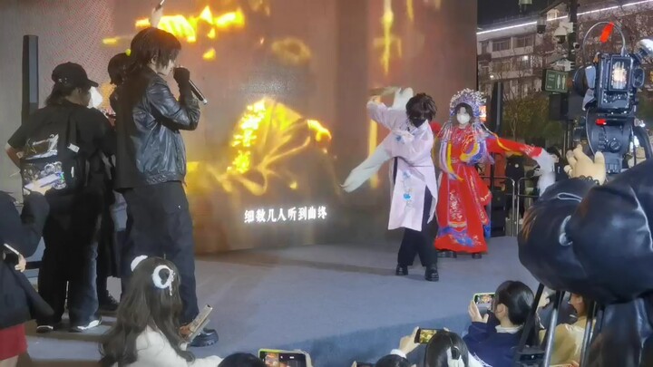 谁懂这段小花叼扇的含金量！3.9吴邪生日会三个小花跳《步戏》