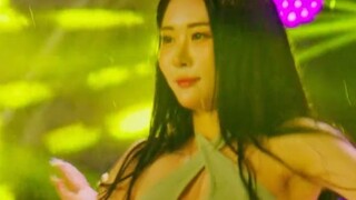 Tarian Wanita Seksi Elegan