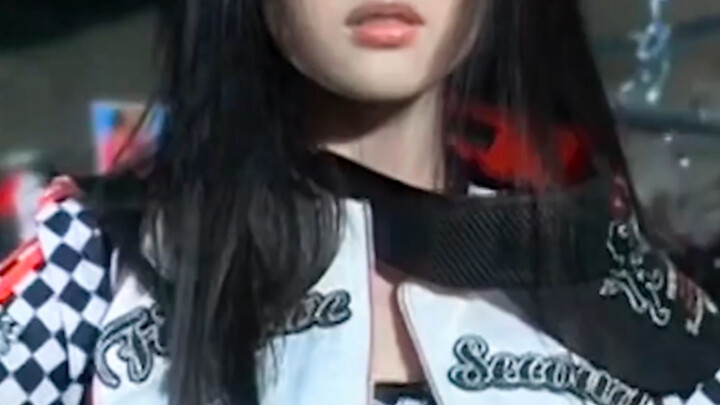 หลังจากชมการแสดงครั้งนี้แล้ว โซนี่ได้พาเทพธิดามาที่ญี่ปุ่นเพื่อร้องเพลงและเต้นรำเป็นเวลาหลายปี!