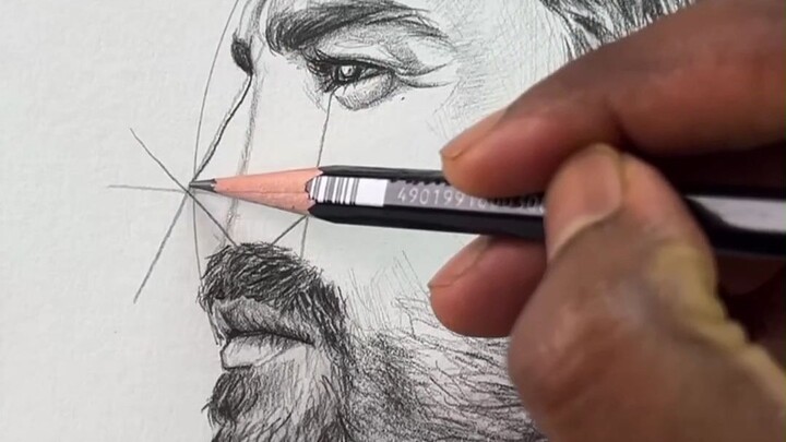 Can't draw the outline of facial features? Just add a few auxiliary lines... Have you learned it?