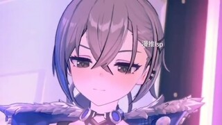 小银狼只是在玩手机