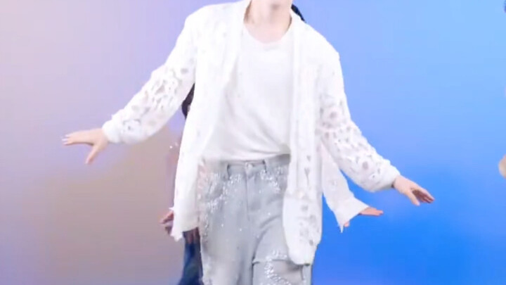 进来看看入坑四个月的初印象va先印象（绿卡嬷 美帝姐别看 是恶评 执意要进 被创概不负责）