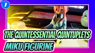 The Quintessential Quintuplets | Self-made Miku Figurine Sitting and removing stockings_1