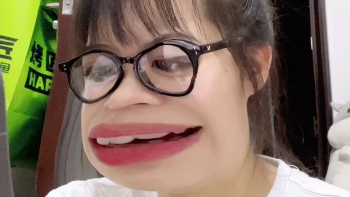 تعال واطّلع على الضحك! أي كارثة ستكون إذا قام شخص بلا أي أساس في الرقص برقصة smoke!