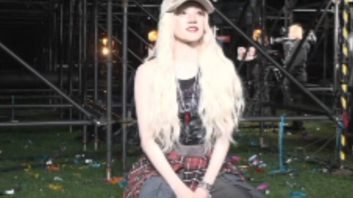 【Song Yuqi】Hearing the song of her favorite SJ, her DNA instantly reacted, and she danced to Super G