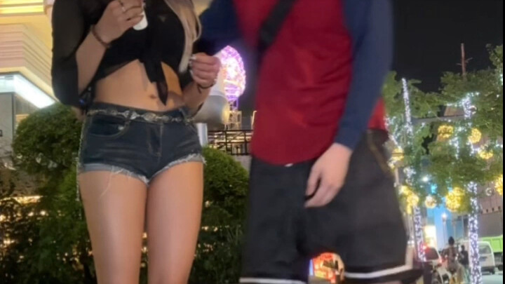 Phỏng vấn đường phố kiểu bế công chúa