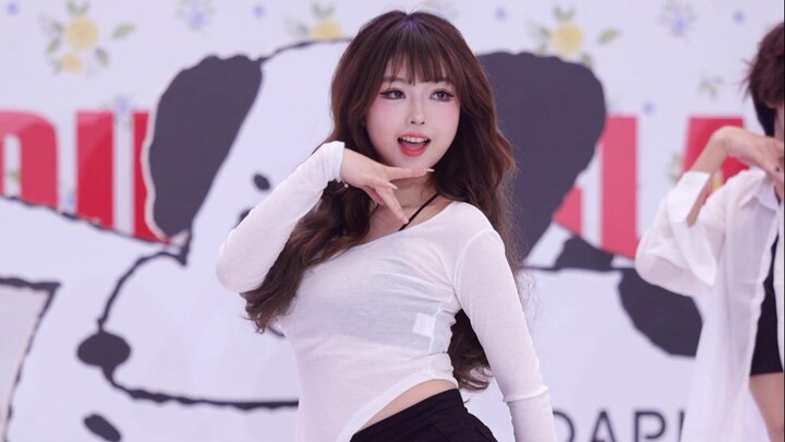 Shake Shake Shake DDD – EXID 260117 Chengdu Freestyle | Roadshow Live Cam Reel