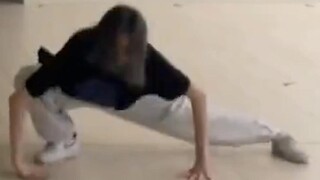 จินชิวเทียนไลฟ์สดคัฟเวอร์ aespa Black Mamba ถ่ายสด [ทำเอง]