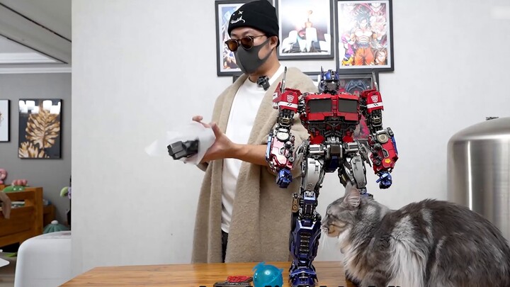 Wife gets beaten! I spent 20,000 yuan to buy a house-guarding item, unboxing Optimus Prime from YOLO