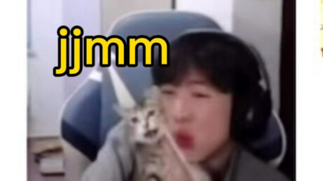 Mimi hid a little gift in the bed to thank Feisha.