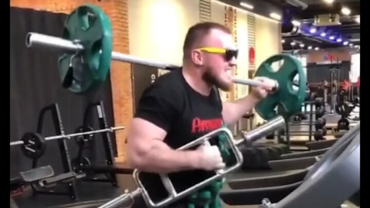 Chechen Muscle Man Training