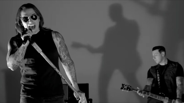 Avenged sevenfold - Hail To The King [Official Music Video]