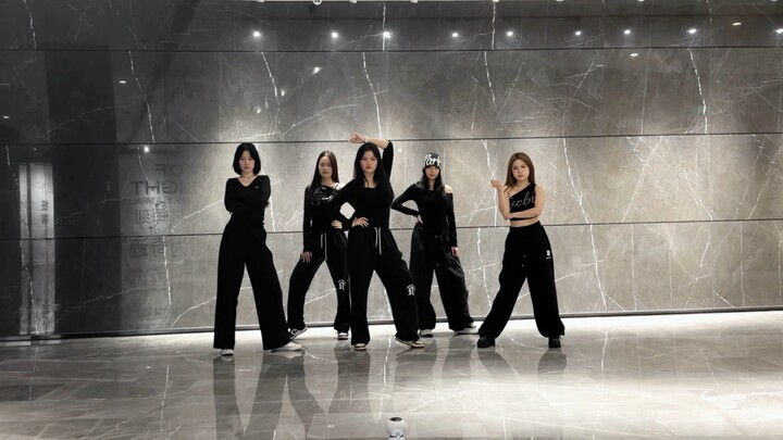 【أبراكادبرا】 بعد رقصة واحدة هيك، تقدر تروح لقروب العميل وتقول: مش موافق على أي تعديل!