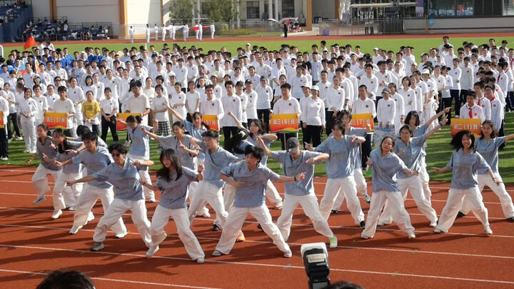 最震撼的开幕式 ｜SHS街舞校队Killin' It Girl全体直拍 #killinitgirl #j-hope #上海中学