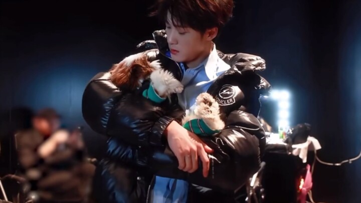 [Tan Jianci] Tan's father who has to take care of the ball after work