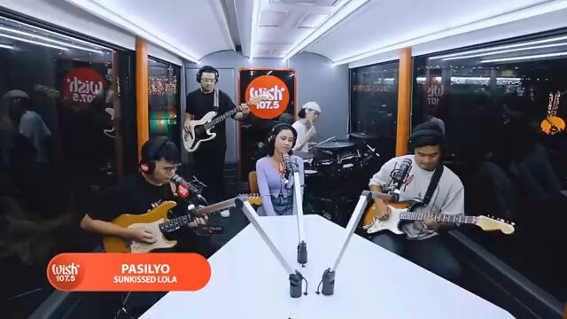 iba padin pag sila napapanuod mo kumanta