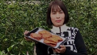 Bánh khoai món ăn đường phố /Taro cake street snacks./ ánh Nguyệt tivi../