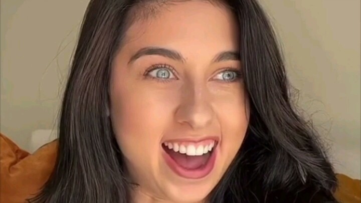 การประกวดนางงามจักรวาลโชว์เลียนแบบตัวเอง 😂