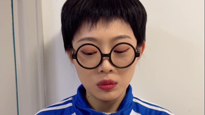 Một giáo viên không có ác ý nhưng ngứa ngáy khắp người