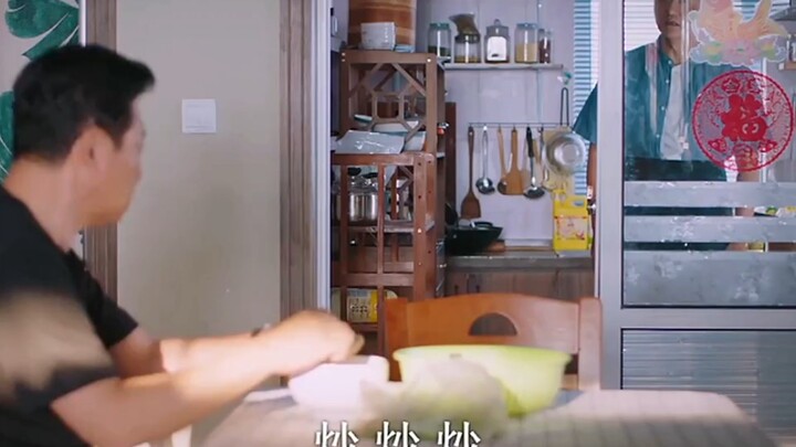 The daily bickering between two big guys—Li Dad and Ling Dad are the real lovebirds!