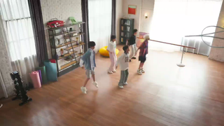 剧里这五个是男团成员，联想到了一些sdfj玄学