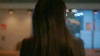 女孩不知隔壁住着大明星，竟还让对方充当自己男友 "