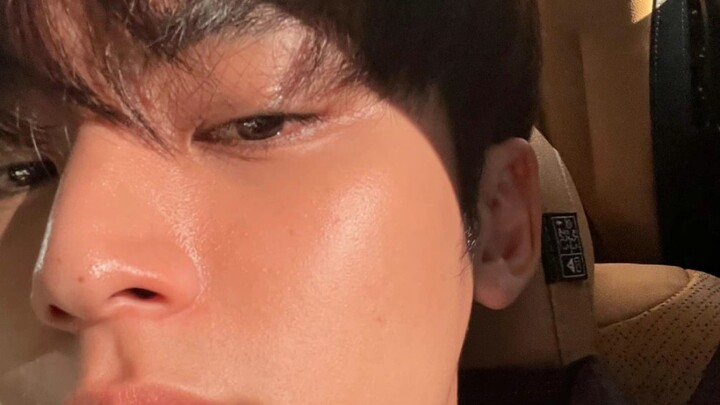 “Từ trong ra ngoài đều mặc đồ của người Hán thuần, vậy thì tôi cũng có thể được coi là người Hán thu