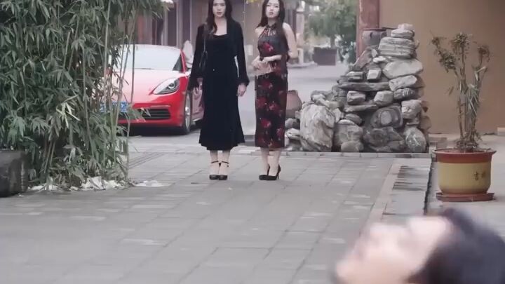 ชายยากจนที่ถูกดูถูกโดยทุกคน ที่แท้จริงแล้วคือเทพเจ้(720P_
