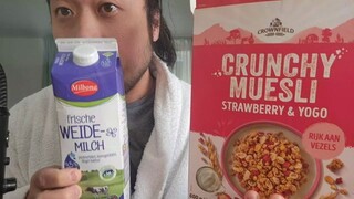 ASMR CRUNCHY MUESLI WITH MILK (EATING SOUNDS & INAUDIBLE WHISPERING)