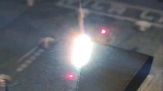 Penghilangan karat dengan laser