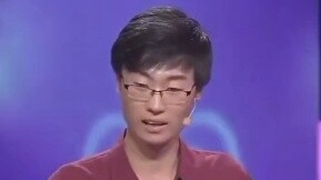 The star-chasing girl is in love belike: (There is an abstract video that is quite popular next door