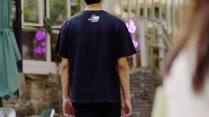 You thought I didn’t look back, and I thought you didn’t try to hold me back. Some people—once they 