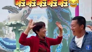 大家觉得谁跳的最好😂 带爸妈出来耍！